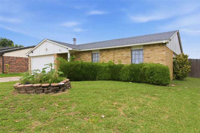 6941 Glendale Drive, North Richland Hills, TX 76182