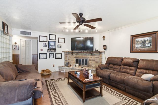 6941 Glendale Drive, North Richland Hills, TX 76182
