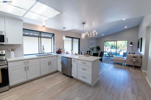 32941 Soquel St, Union City, CA 94587