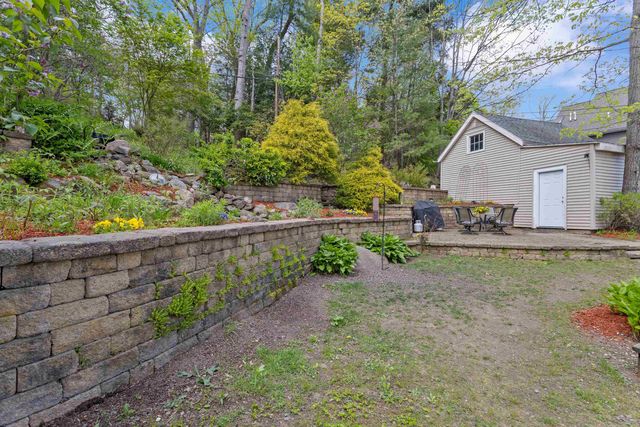 16 Gardner Road, Windham, NH 03087