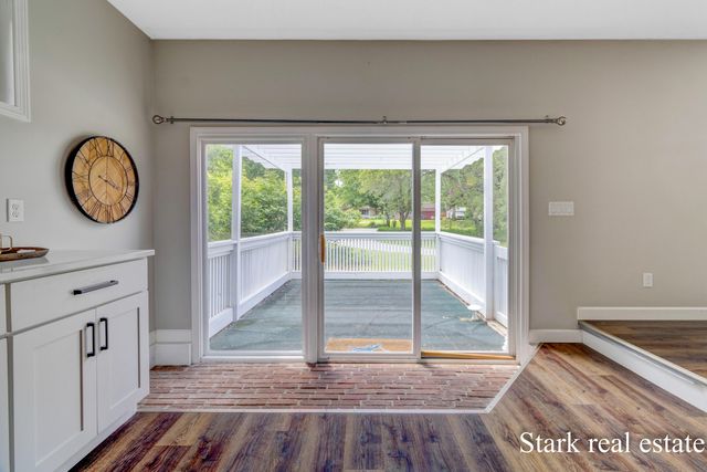 3758 E Sternberg Road, Fruitport, MI 49415
