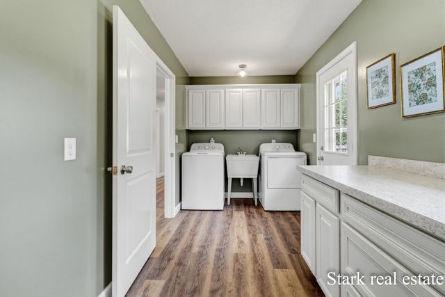 3758 E Sternberg Road, Fruitport, MI 49415