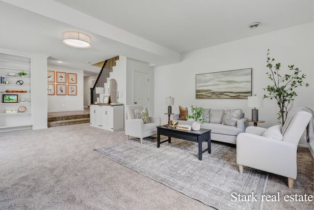 3758 E Sternberg Road, Fruitport, MI 49415