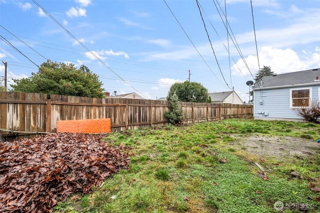 1009 S 63rd Street, Tacoma, WA 98408