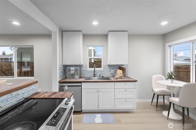 1009 S 63rd Street, Tacoma, WA 98408