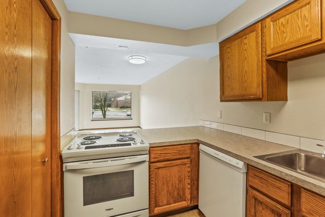 221 E Rockwood E Rockwood Blvd, Spokane, WA 99202