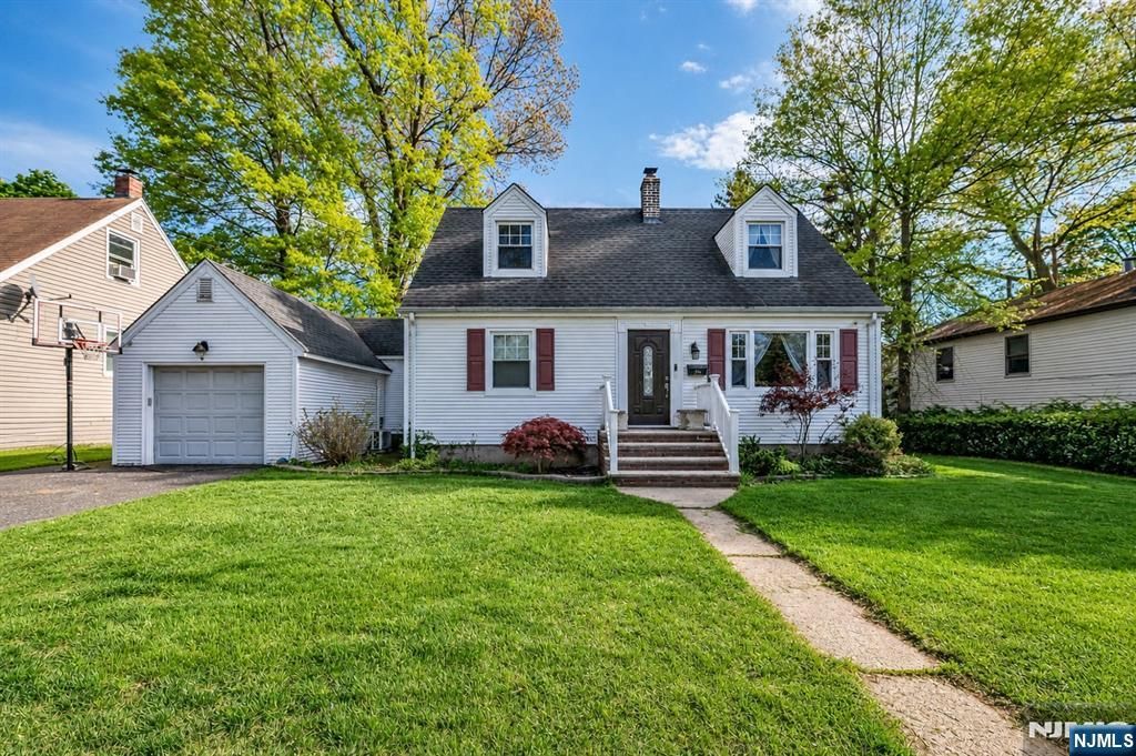 99 Oneida Avenue, Dumont, NJ 07628