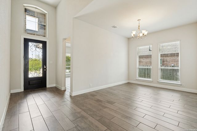 380 Valiant Valley, Cibolo, TX 78108