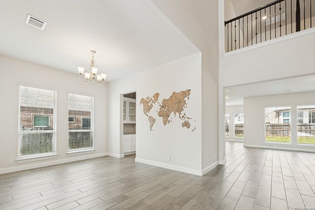 380 Valiant Valley, Cibolo, TX 78108