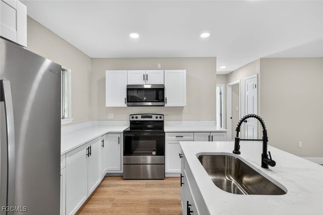 1300 Waite DR, North Fort Myers, FL 33903