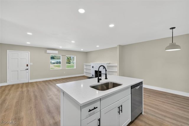 1300 Waite DR, North Fort Myers, FL 33903