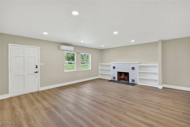 1300 Waite DR, North Fort Myers, FL 33903