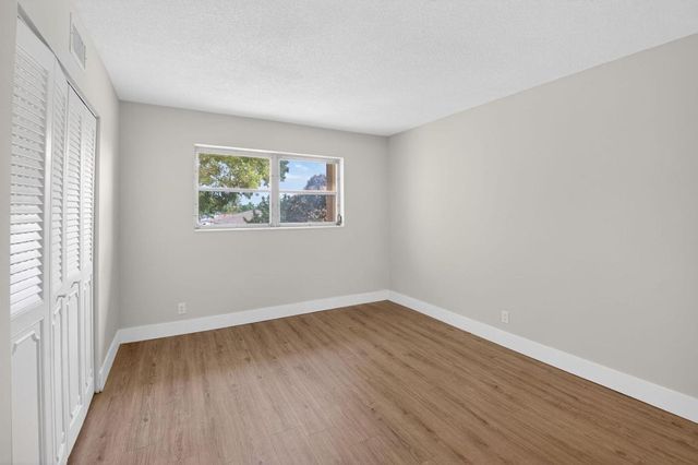 2213 NE 1st Court 204, Boynton Beach, FL 33435