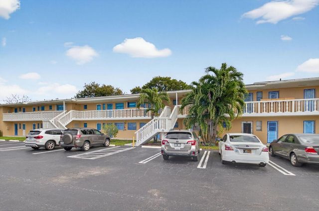 2213 NE 1st Court 204, Boynton Beach, FL 33435
