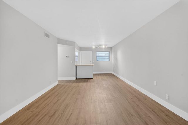 2213 NE 1st Court 204, Boynton Beach, FL 33435