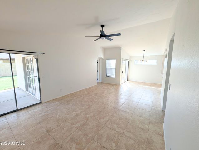 11807 N 76TH Avenue, Peoria, AZ 85345