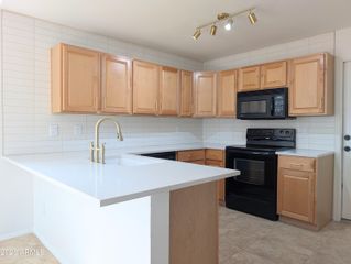 11807 N 76TH Avenue, Peoria, AZ 85345