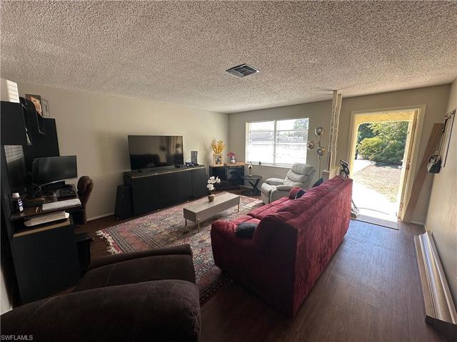 7193 Barragan RD, Fort Myers, FL 33967