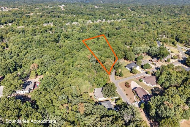 Cheddar Drive, Bella Vista, AR 72715