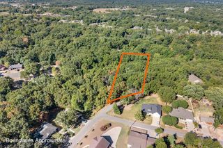Cheddar Drive, Bella Vista, AR 72715