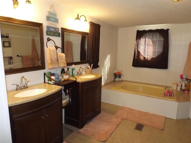 1198 Moultrie Drive, Manning, SC 29102