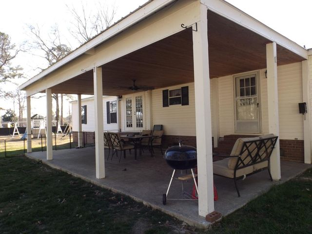 1198 Moultrie Drive, Manning, SC 29102