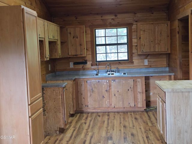 2560 Goose Gap Road, Sevierville, TN 37876