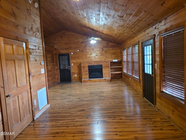 2560 Goose Gap Road, Sevierville, TN 37876