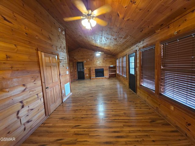 2560 Goose Gap Road, Sevierville, TN 37876
