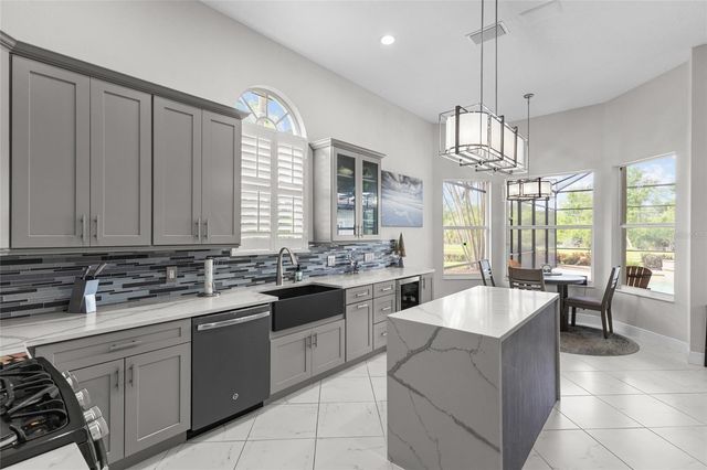 7622 DESERT INN WAY, Bradenton, FL 34202