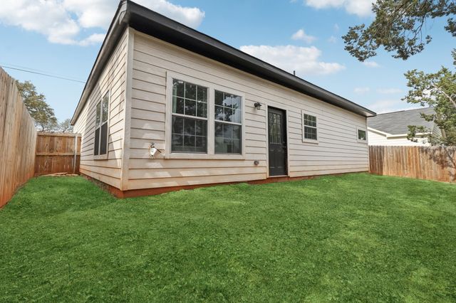 5719 Barkridge Drive, Granbury, TX 76048