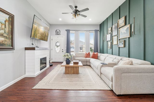 5719 Barkridge Drive, Granbury, TX 76048