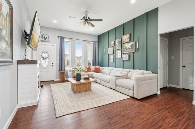 5719 Barkridge Drive, Granbury, TX 76048