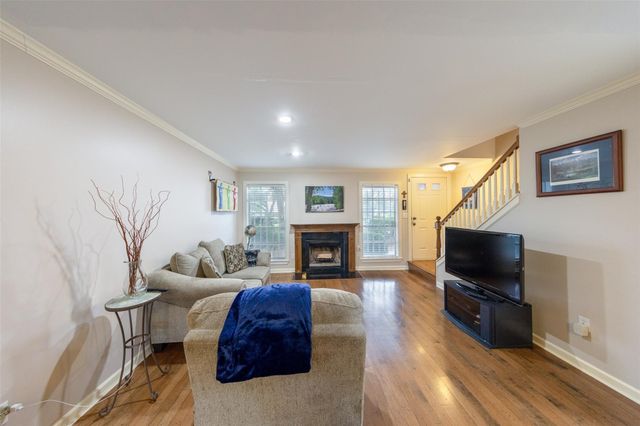 10615 Briar Forest Drive 1001, Houston, TX 77042