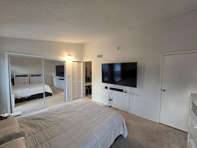 10615 Briar Forest Drive 1001, Houston, TX 77042