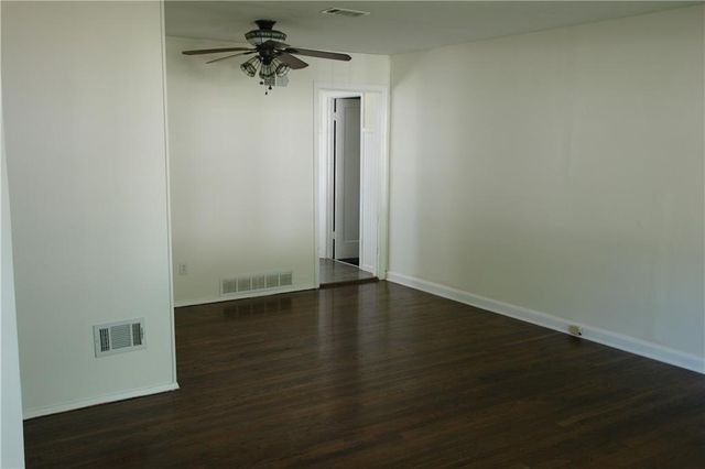 8212 Mackey Street, Overland Park, KS 66204