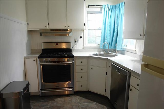 8212 Mackey Street, Overland Park, KS 66204