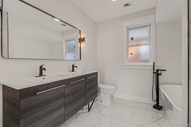 17145 Wisconsin Street, Detroit, MI 48221