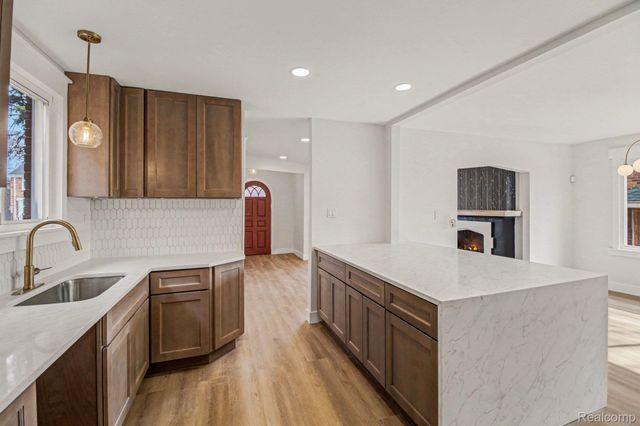 17145 Wisconsin Street, Detroit, MI 48221