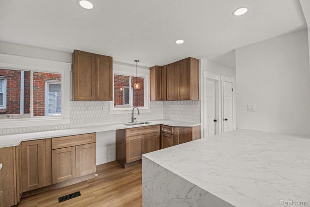 17145 Wisconsin Street, Detroit, MI 48221