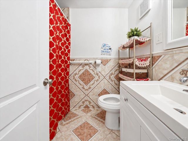 3919 Grace Avenue, Bronx, NY 10466