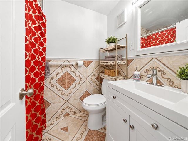 3919 Grace Avenue, Bronx, NY 10466