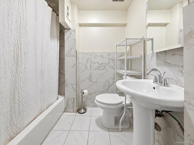 3919 Grace Avenue, Bronx, NY 10466