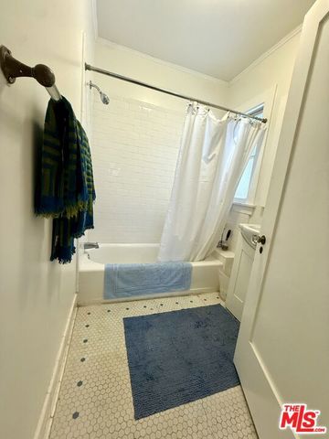 500 N Kingsley Drive, Los Angeles, CA 90004