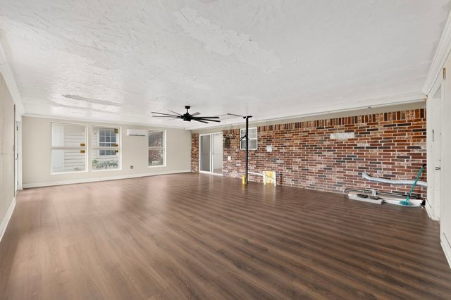 1506 Town Bluff Street, Garland, TX 75040