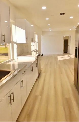 650 Arizona Ave, Fort Lauderdale, FL 33312