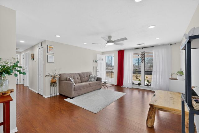 11524 Love Avenue NE, Albuquerque, NM 87112