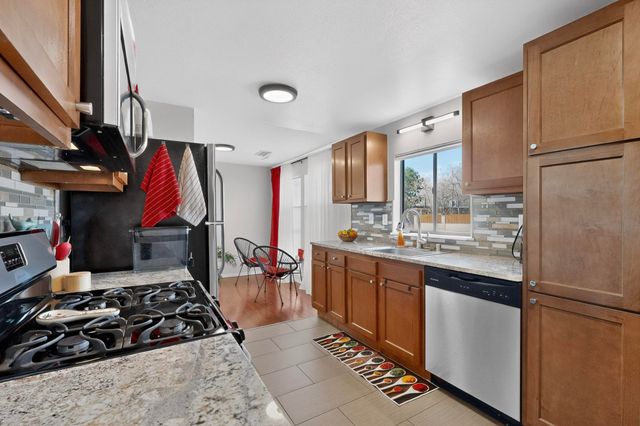 11524 Love Avenue NE, Albuquerque, NM 87112