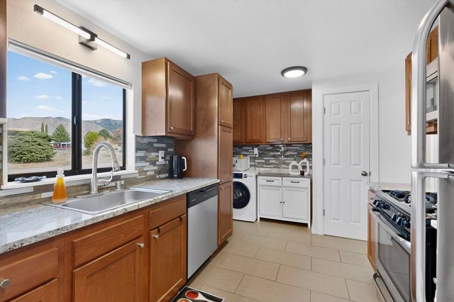 11524 Love Avenue NE, Albuquerque, NM 87112