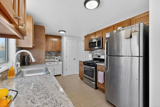 11524 Love Avenue NE, Albuquerque, NM 87112